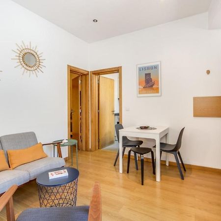 Guestready - Cream And Wood Stay In Alcantara Lisboa Exteriör bild